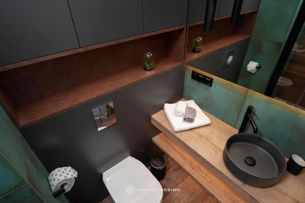 Of The Kings- Szafir Apartment *